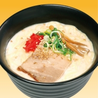 博多豚骨ラーメン