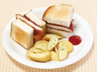 がっつり肉厚カツサンド