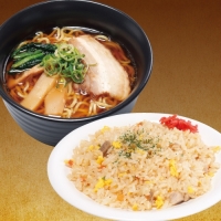 ランチ 炒飯と醤油ラーメンセット