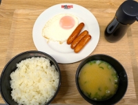 ウインナーエッグ朝食