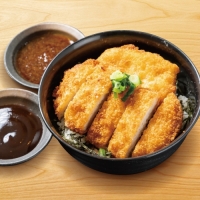 ランチ とんチキカツ丼